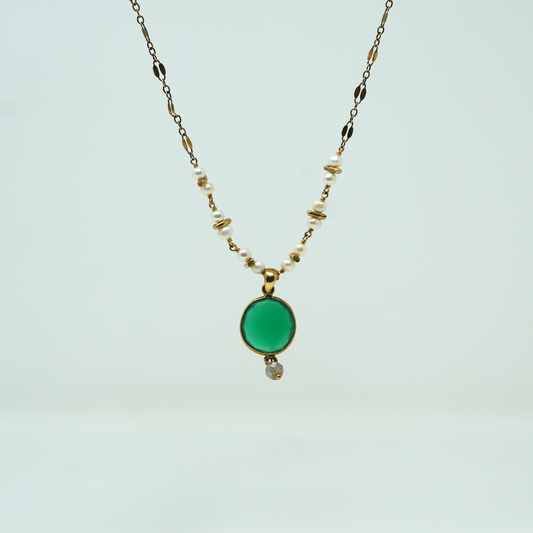 Green Onyx and Pearl Mix Necklace