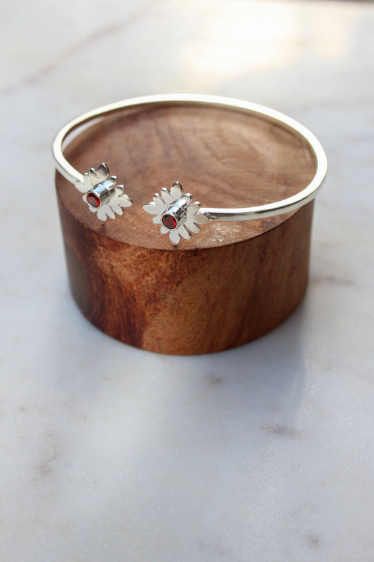 Rosette Cuff Garnet