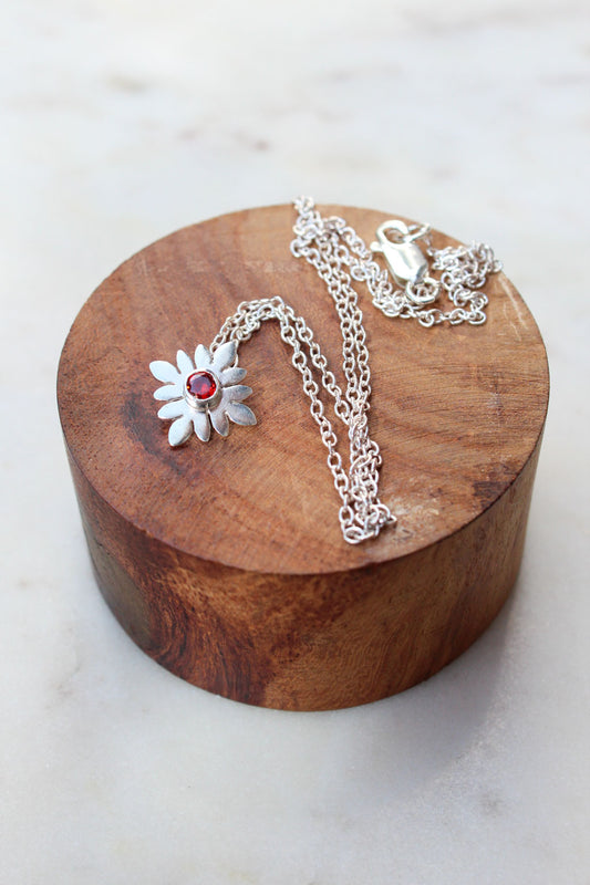 Rosette Necklace Garnet