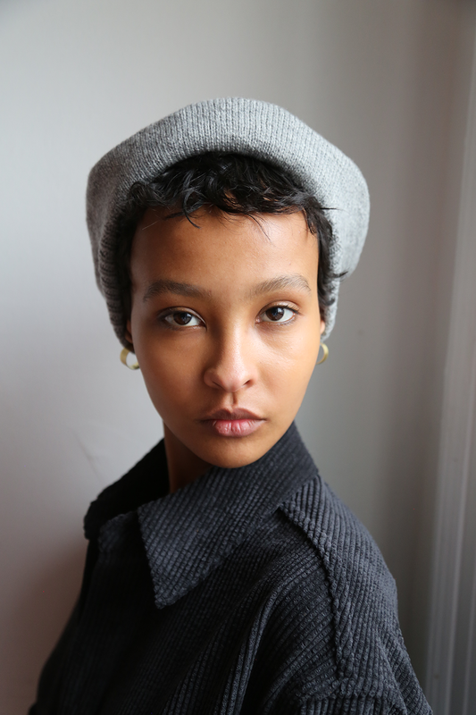 Merino Beret, Flint Grey
